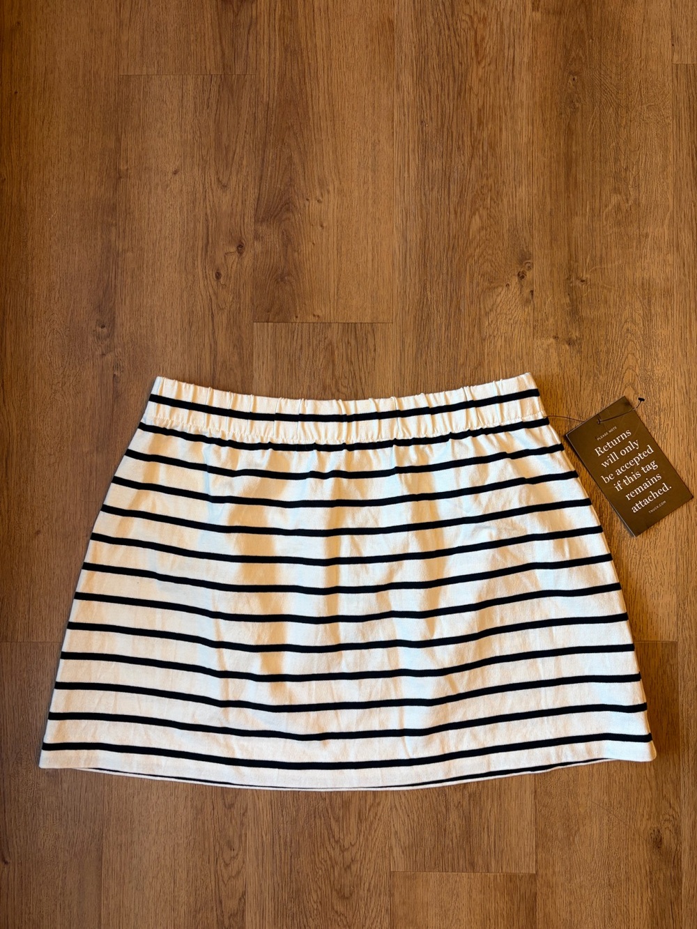 NWT Pomander Place Black White Striped Knit Pull On Mini Skirt Women’s Large